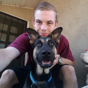 Meet your Posher, Chris